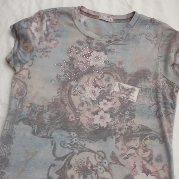 Top - Picture 1 of 1